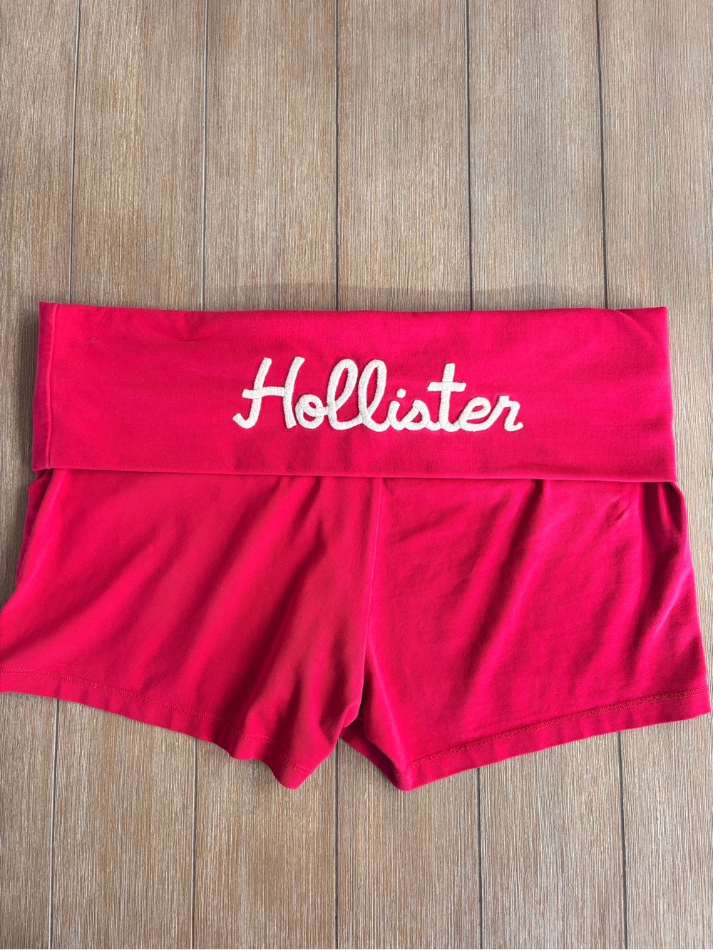 ✨Hollister Bright Pink Fold-Over Waist Shorts✨ - Picture 2 of 5